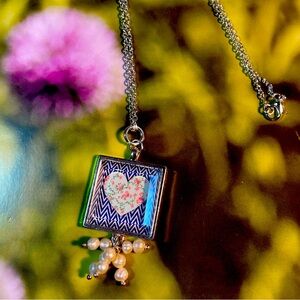 ✔️✔️Reversable Heart and Inspiration Pendant Necklace